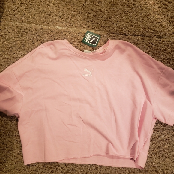 BRAND NEW PUMA pink crop crew shirt. Size medium - Picture 6 of 6
